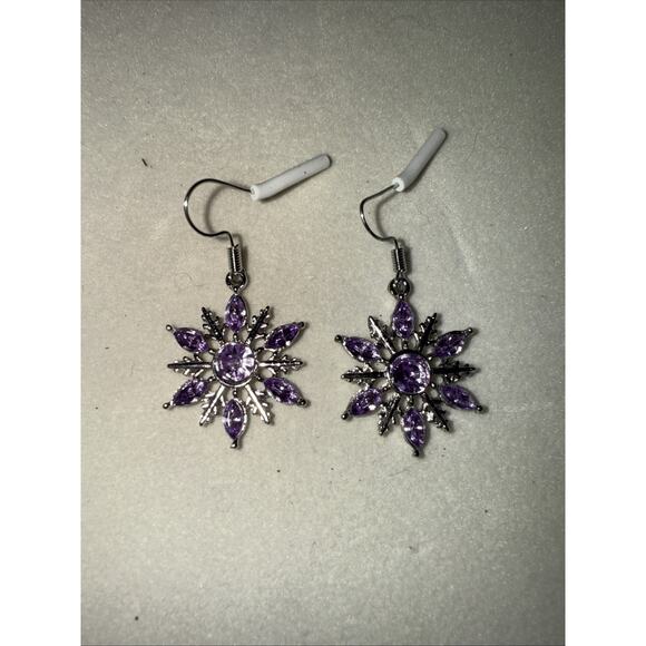 NWT Fashion Christmas Purple Rhinestone Snowflake Dangle Earrings - Picture 2 of 4